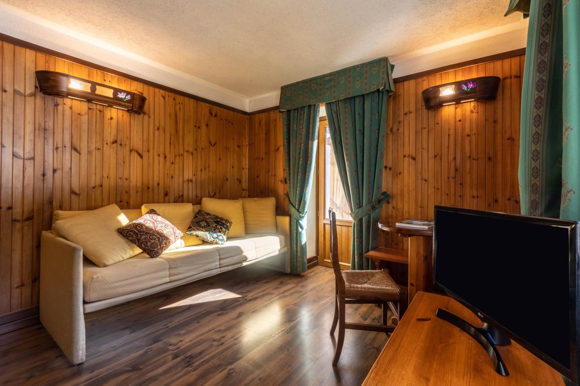 Hotel Bouton D'Or - Cogne Dış mekan fotoğraf