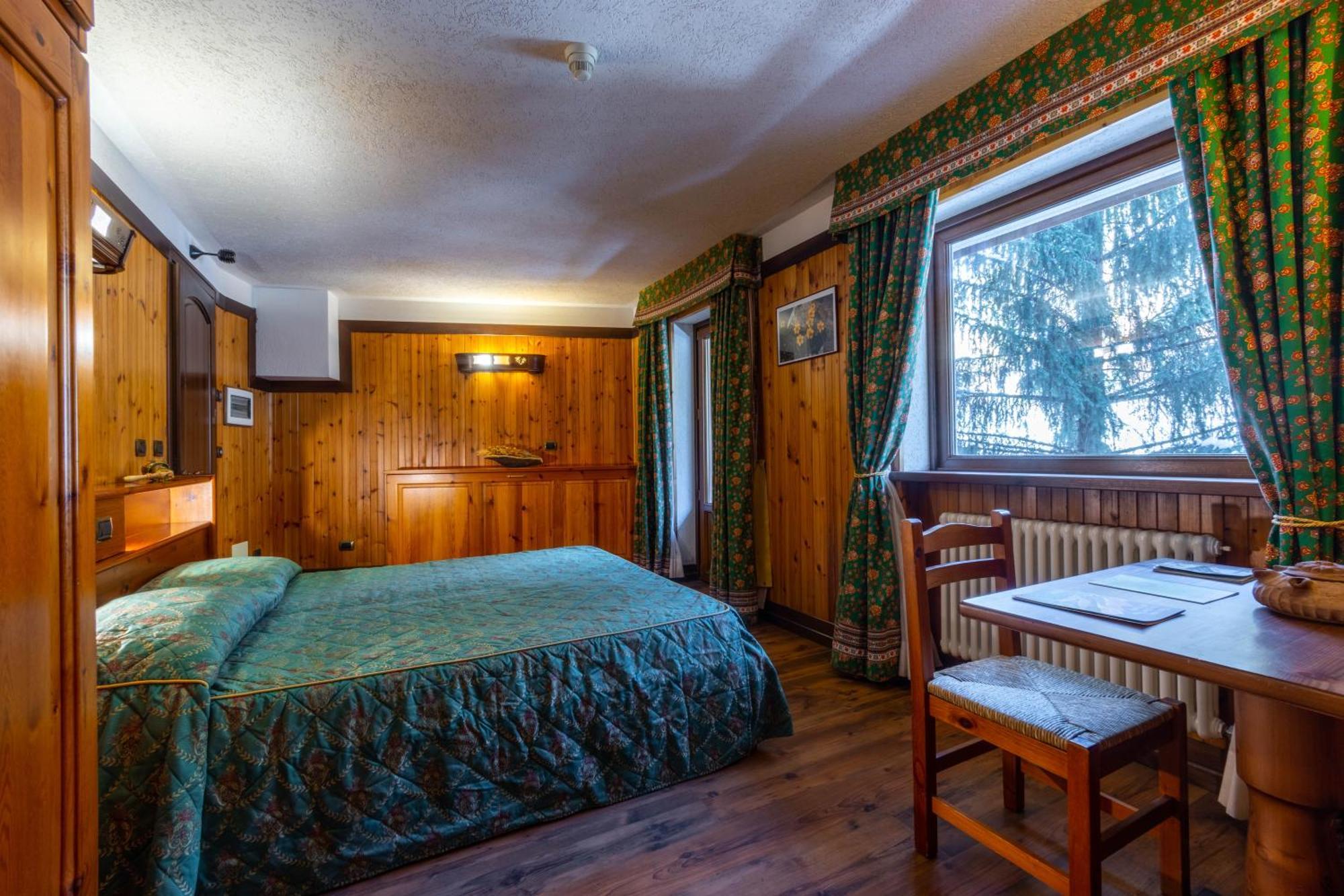 Hotel Bouton D'Or - Cogne Dış mekan fotoğraf