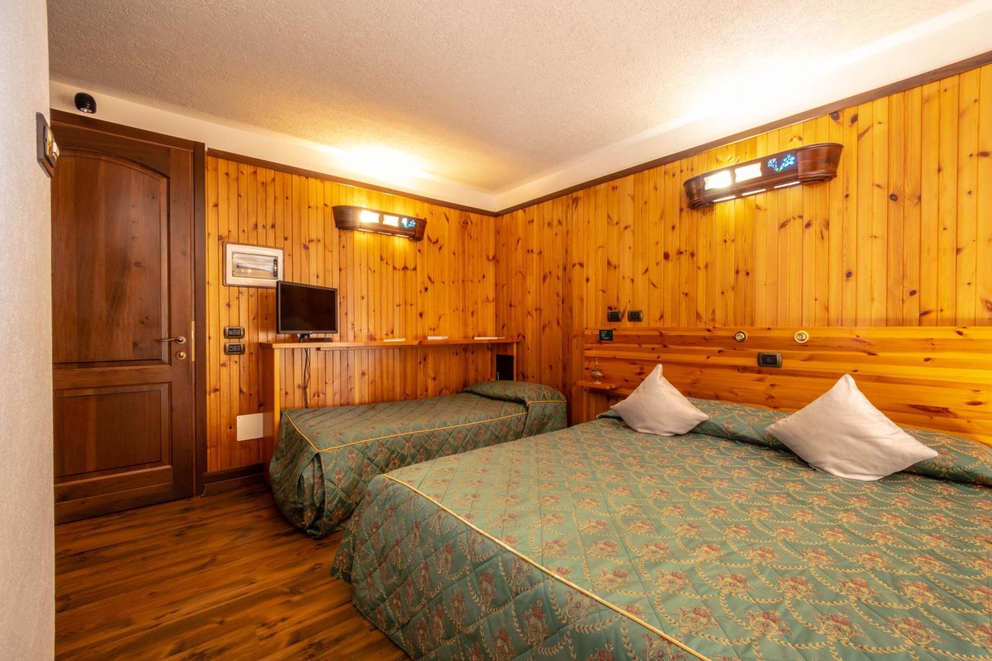 Hotel Bouton D'Or - Cogne Dış mekan fotoğraf