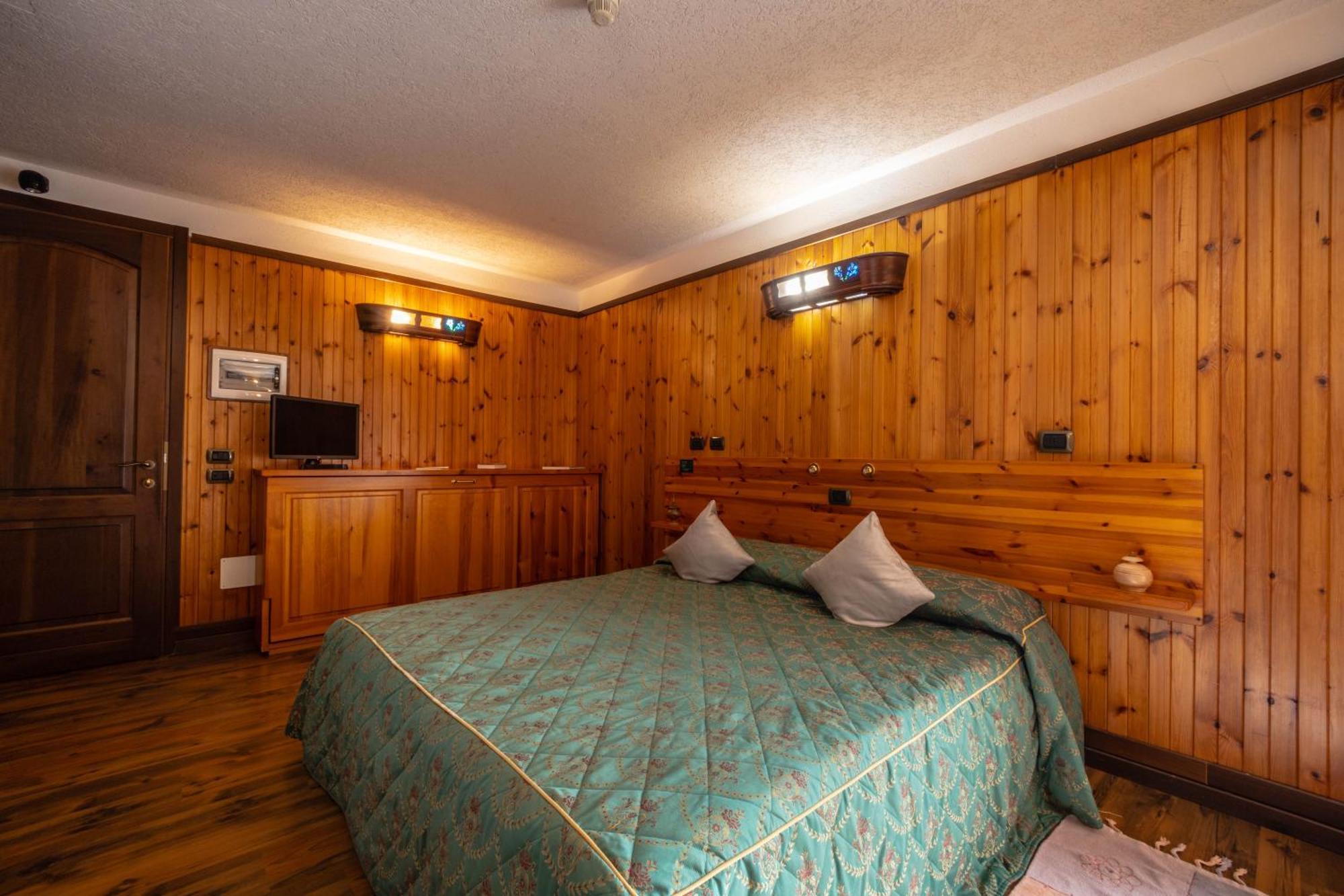 Hotel Bouton D'Or - Cogne Dış mekan fotoğraf