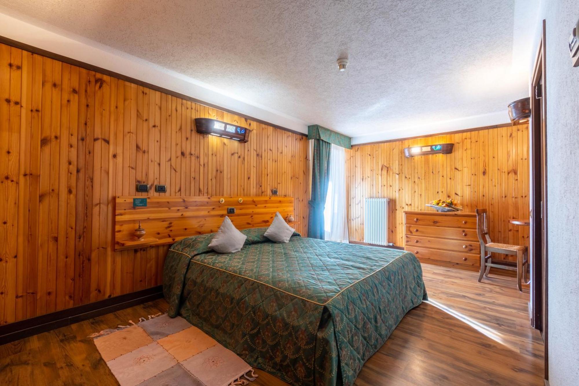 Hotel Bouton D'Or - Cogne Dış mekan fotoğraf