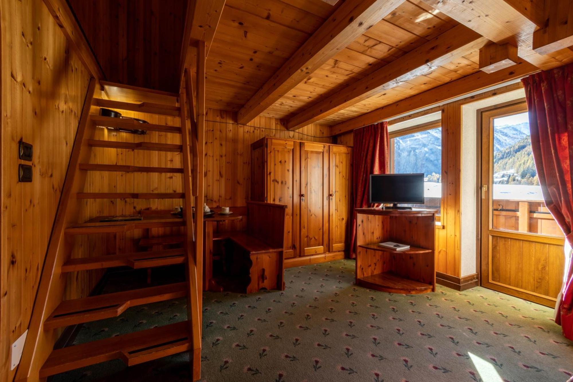 Hotel Bouton D'Or - Cogne Dış mekan fotoğraf