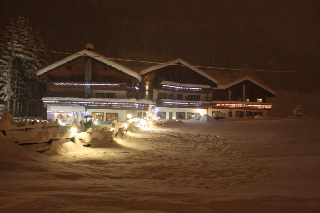 Hotel Bouton D'Or - Cogne Dış mekan fotoğraf
