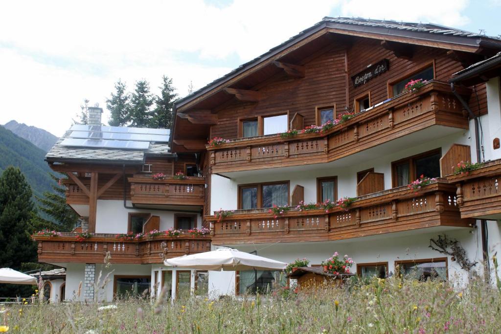 Hotel Bouton D'Or - Cogne Dış mekan fotoğraf