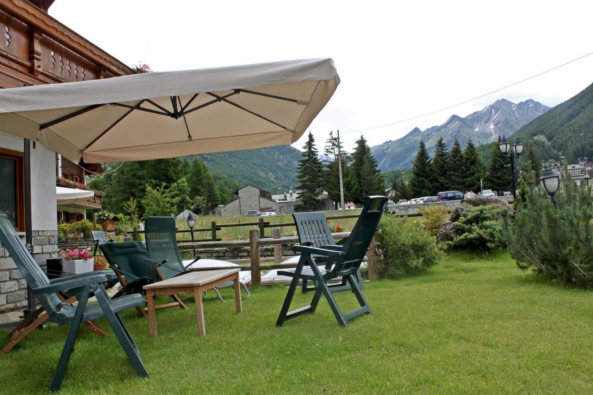 Hotel Bouton D'Or - Cogne Dış mekan fotoğraf